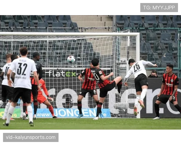 门兴格拉德巴赫公布首发，阵型从4231微调为4141，旨在加强中场控制